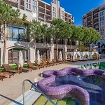 Luxury Private At Barcelo Complex Апартаменти