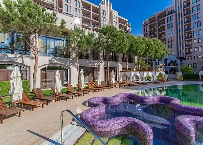 Luxury Private At Barcelo Complex Апартаменты