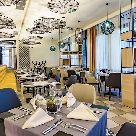 Luxury Private At Barcelo Complex דירה